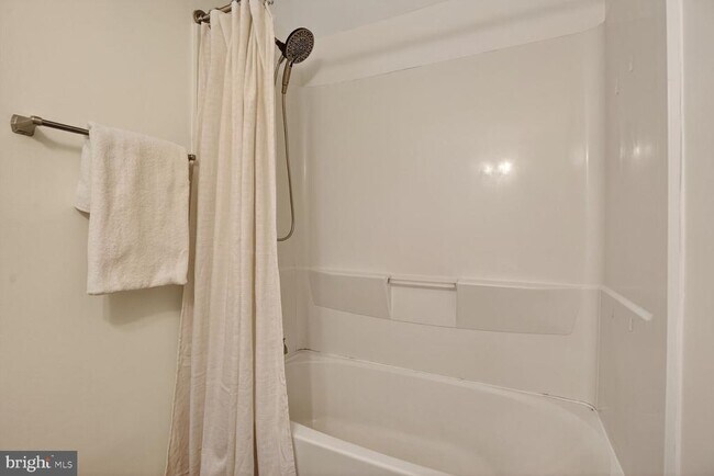 Building Photo - 6015 Ticonderoga Ct