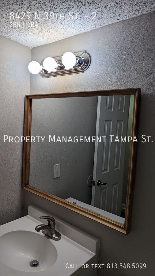 Building Photo - 8429 N 39th St