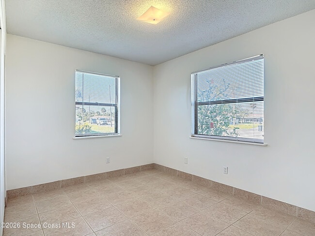 Building Photo - 710 Flamingo Dr