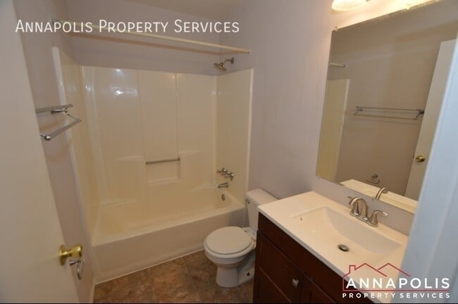 Building Photo - 430 Knottwood Ct