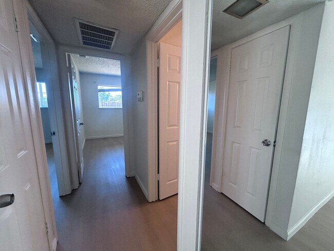 Building Photo - 9673-9675 Lake Natoma Drive