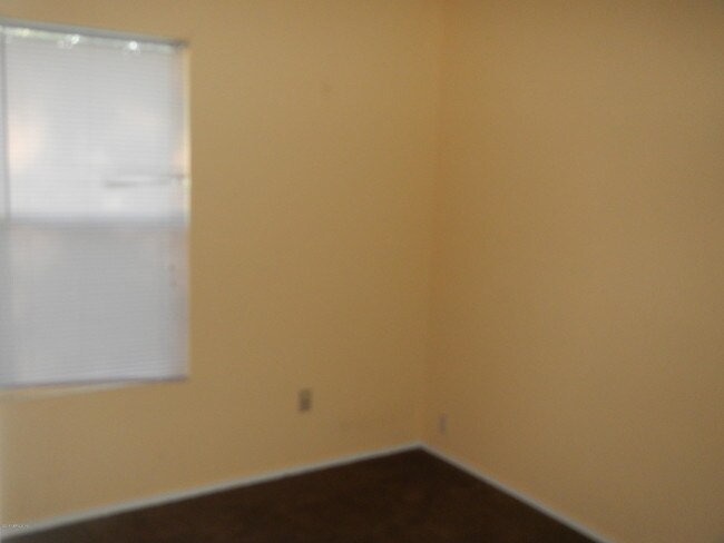 Building Photo - 517 Tuxedo Ct