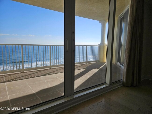 Building Photo - 1031 1st St S