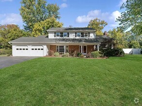 Building Photo - 15 Van Wyck Dr