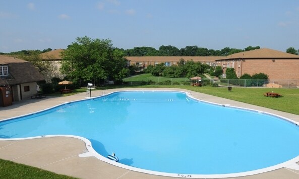 Colonial Gardens - Avenel, NJ | Apartment Finder