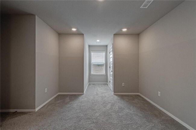 Building Photo - 923 S Nighthawk Ln