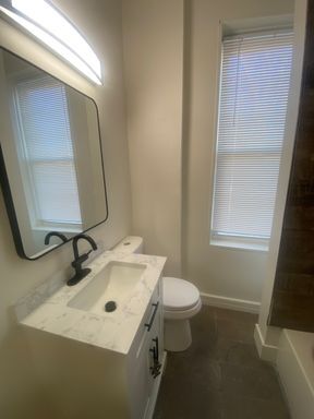 Building Photo - 3030 Chippewa St