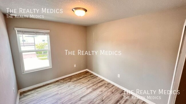 Building Photo - 413 Legacy Lp