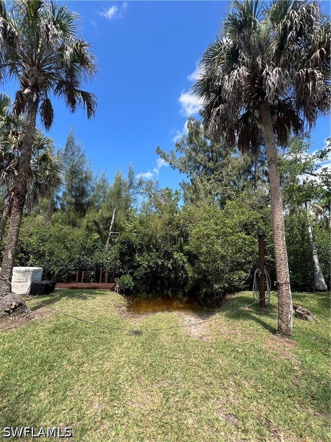 Building Photo - 15075 Parkside Dr