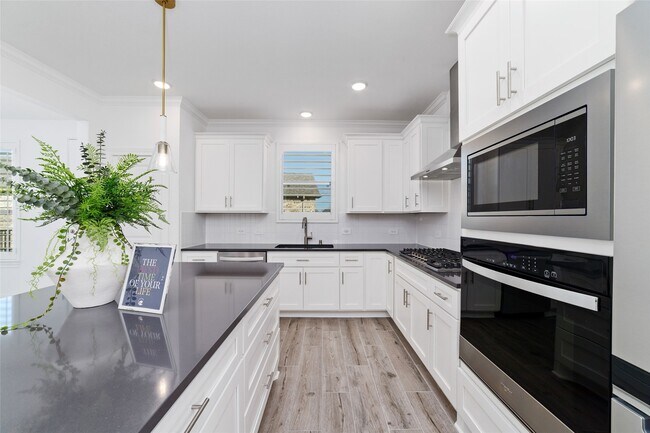 Building Photo - 14435 Gdn Grv Ct