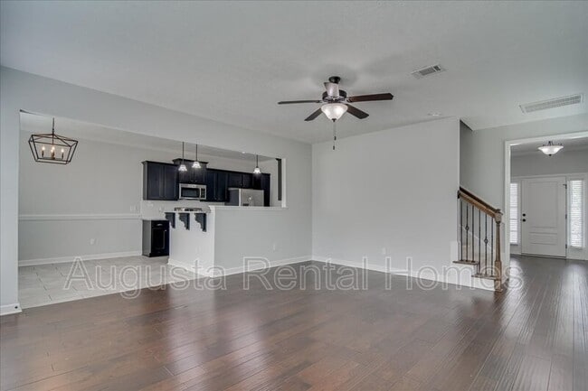 Building Photo - 3028 Ashley Lp