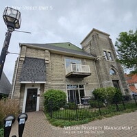Building Photo - 64 New St