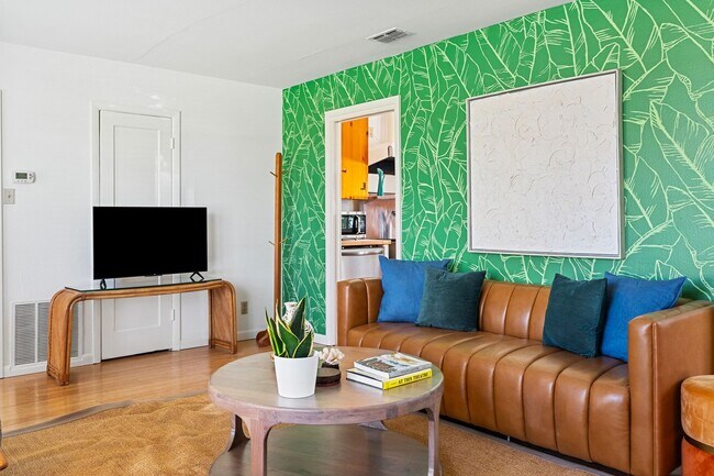 Building Photo - Centrally Located - Minutes from Dell Children's Hospital