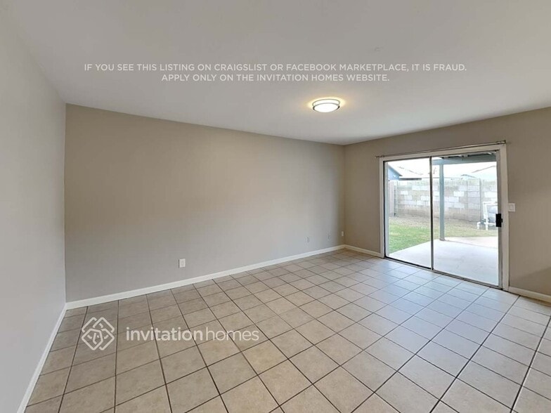 Building Photo - 4709 W Paradise Ln