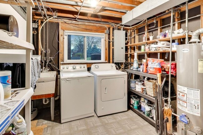 Building Photo - 6 S Waterman Ave