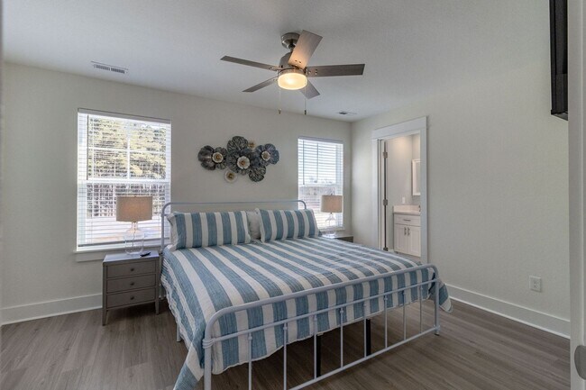 Building Photo - 110 B Jarvis Lndg Dr