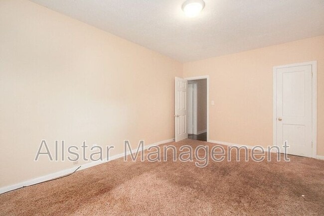 Building Photo - 2100 Cottage Grove Ave