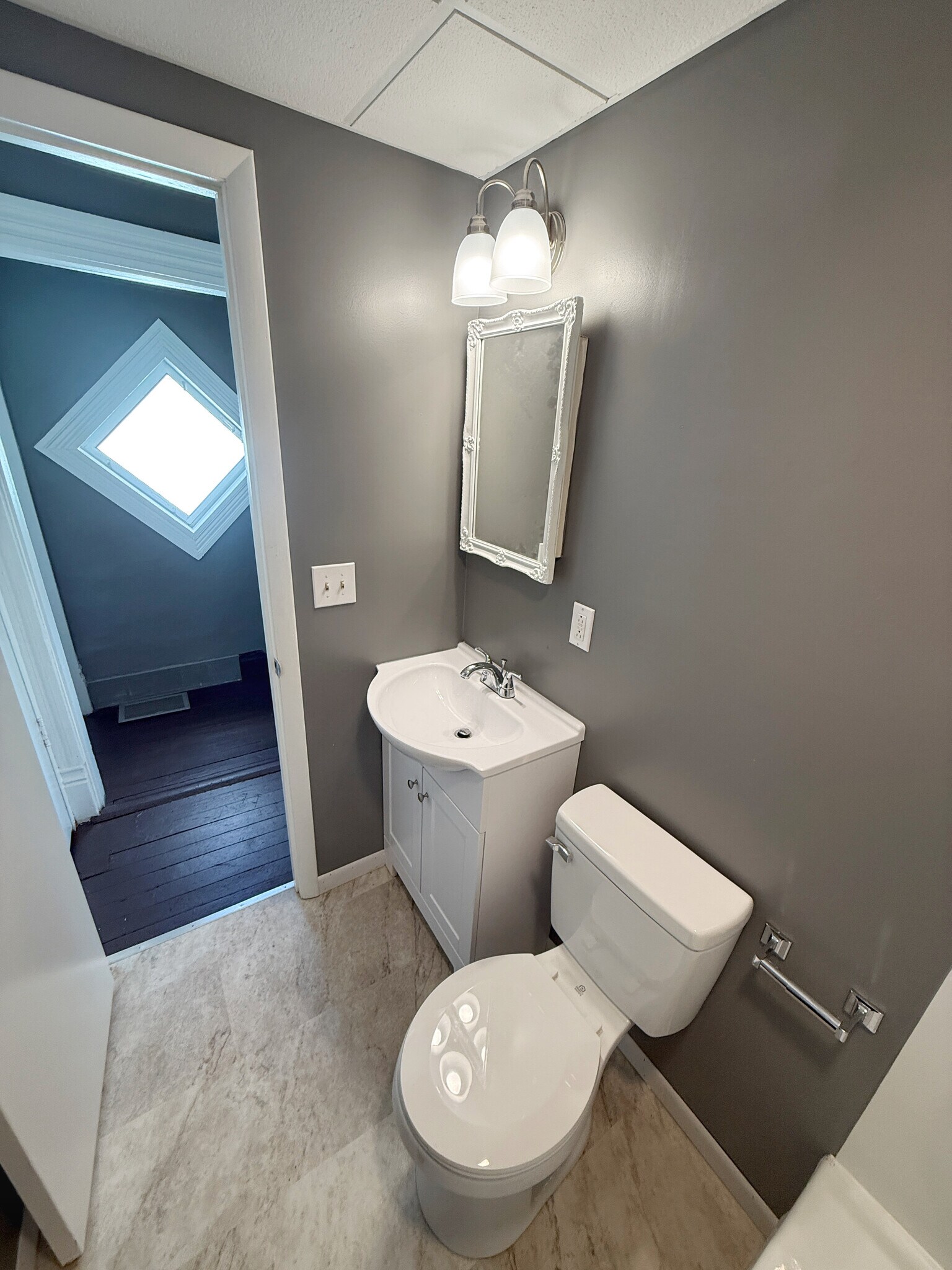 Building Photo - 49 Lynwood Ave