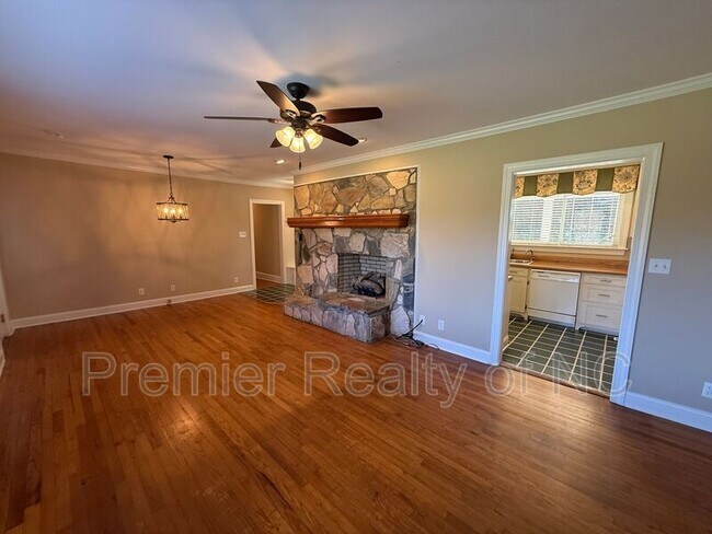 Building Photo - 292 Feezor Rd