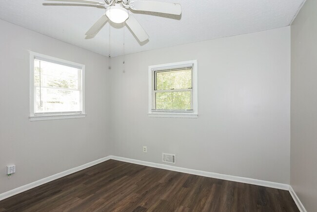 Building Photo - Classic Brick Beauty with 3-bedrooms in North Augusta, SC