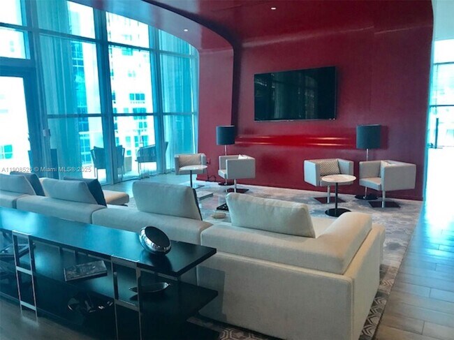 Building Photo - 1100 S Miami Ave