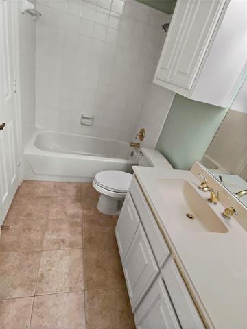 Building Photo - 612 Olympic