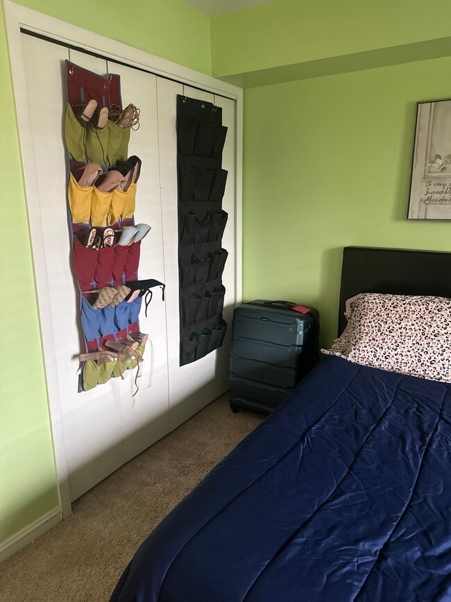 Building Photo - 5221 James Ln