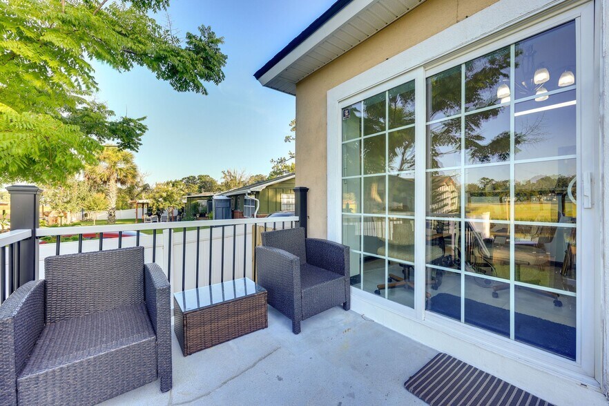Building Photo - 2355 Ribault Scenic Dr