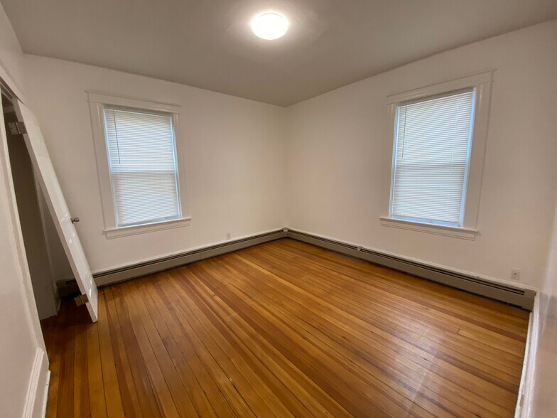 Building Photo - 61 Pembroke Ave
