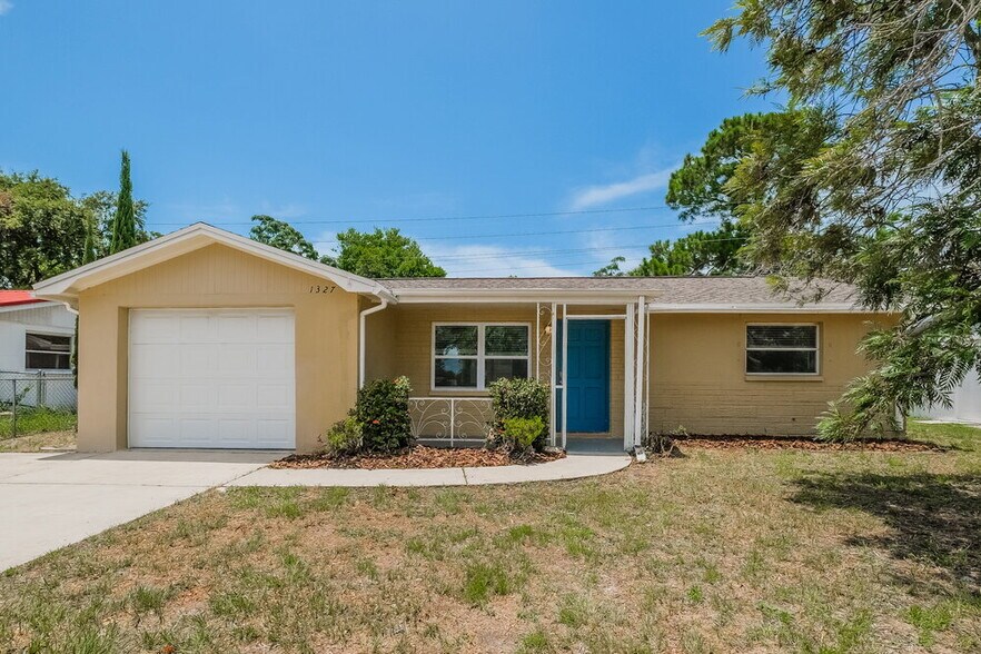 Primary Photo - 1327 Dartmouth Dr