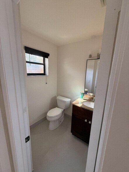 Building Photo - 4538 NW 90th Ave