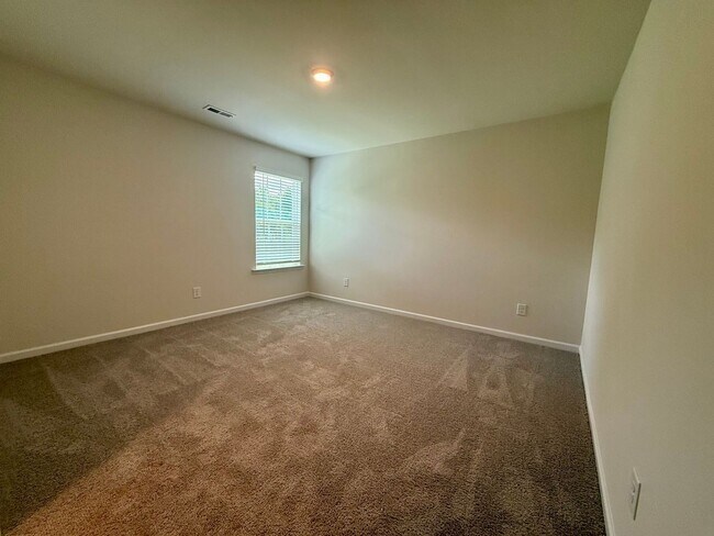 Building Photo - Beautiful, New Construction, 4BR/3.5BA Home in Secrest Commons