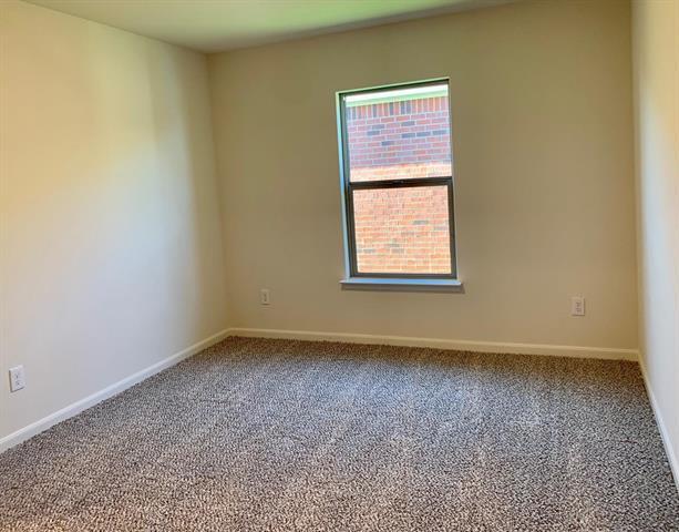 Building Photo - 612 Aqueduct Dr