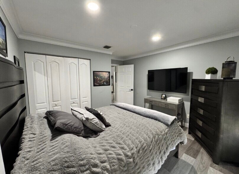 Building Photo - 18038 Rhumba Way