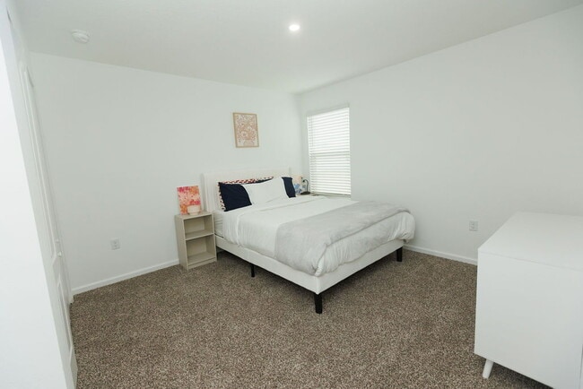 Building Photo - For Rent | Like-New 3BR/2BA Home in The Ar...