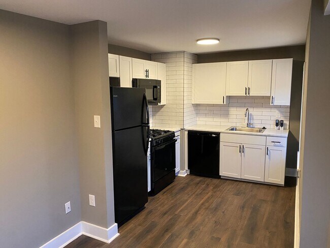 Building Photo - Merchants Lofts V-Upgraded 1 Bedroom