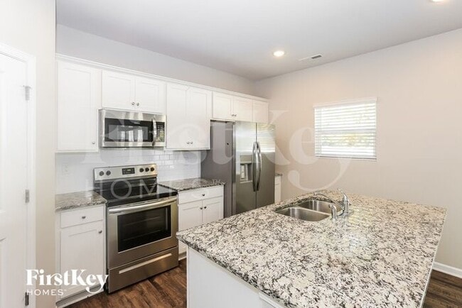 Building Photo - 9514 Hamel St