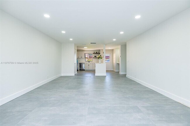 Building Photo - 604 Laconia Cir