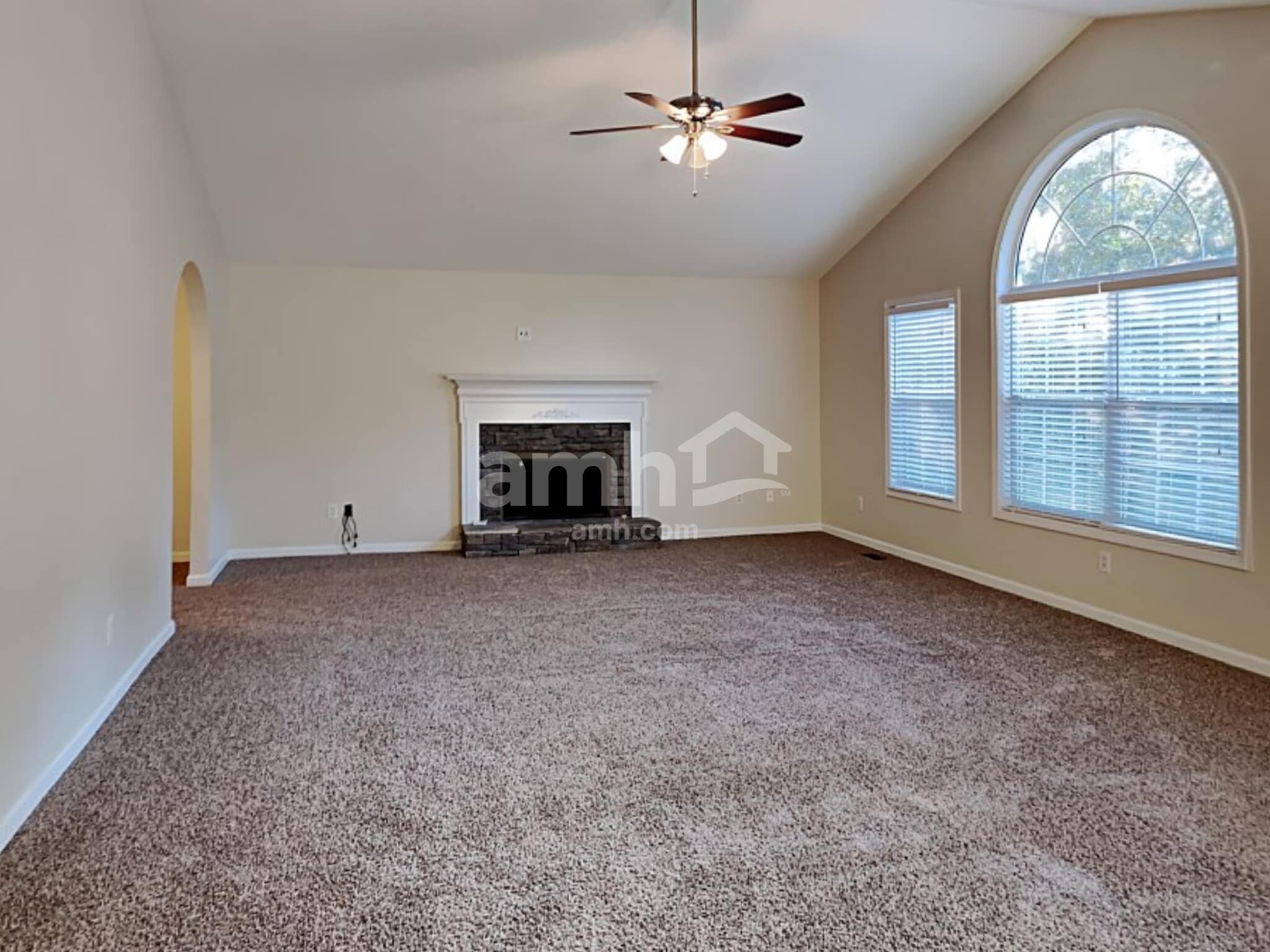 Building Photo - 1017 Queensbury Run