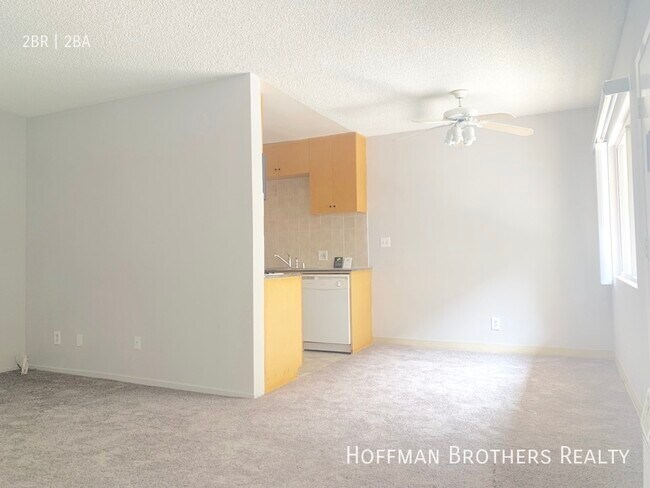 Building Photo - 2313 S Bentley Ave