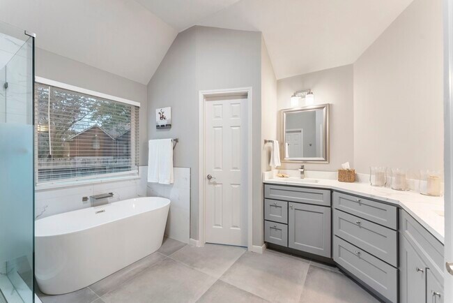 Building Photo - 25003 Burgh Castle Dr