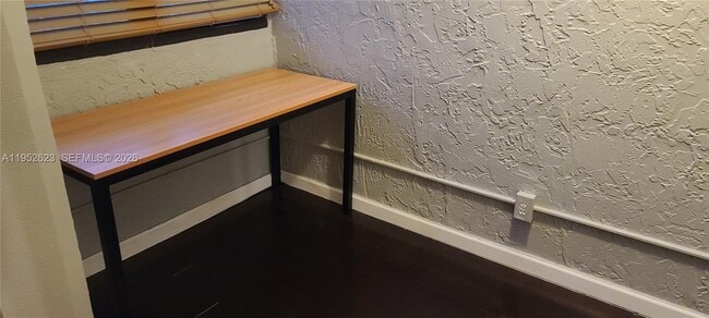 Building Photo - 10641 SW 108th Ave