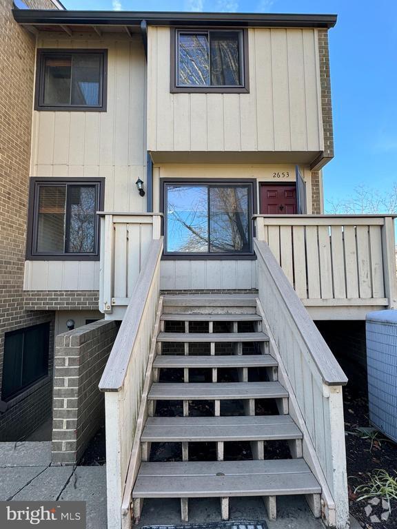 Building Photo - 2653 Glengyle Dr