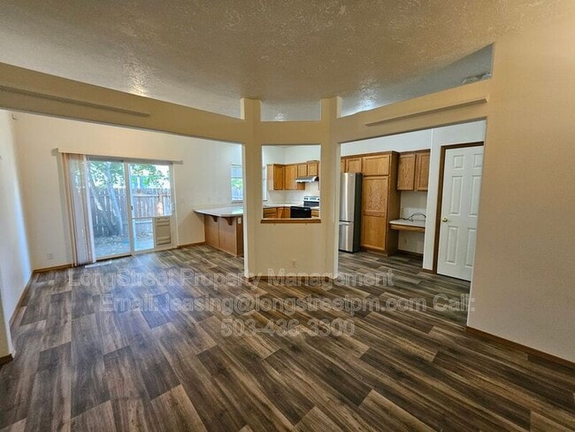 Building Photo - 7445 SE Crystal Springs Blvd