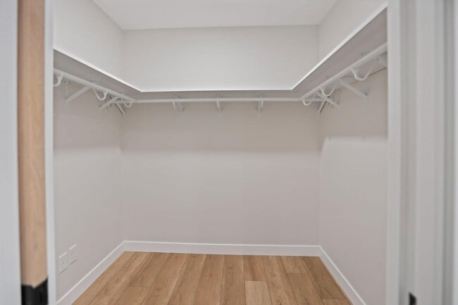 Building Photo - 614 6th St NW