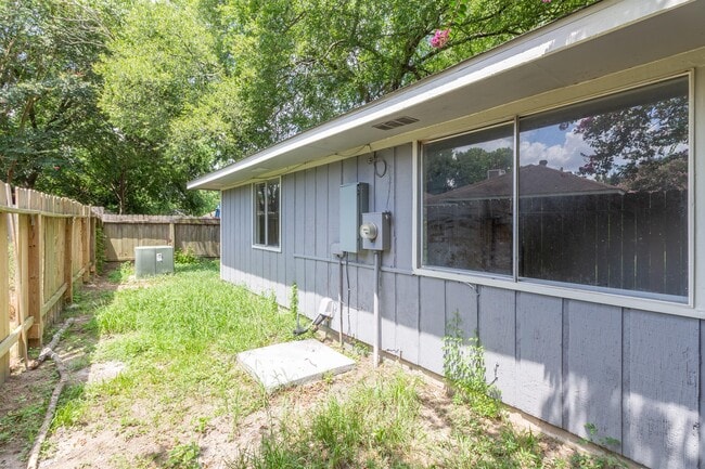 Building Photo - 3118 Lucida Ln