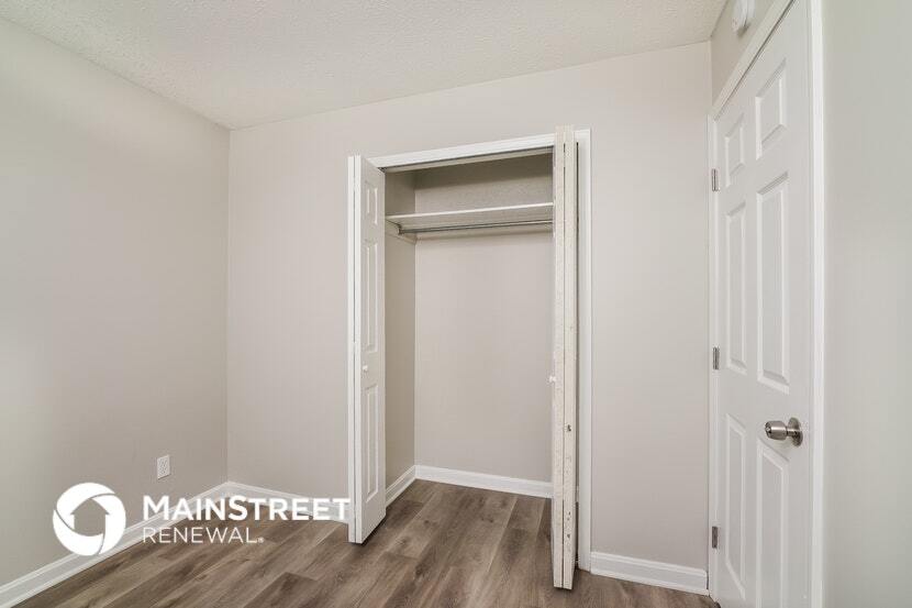 Building Photo - 1303 Woodcreek Dr