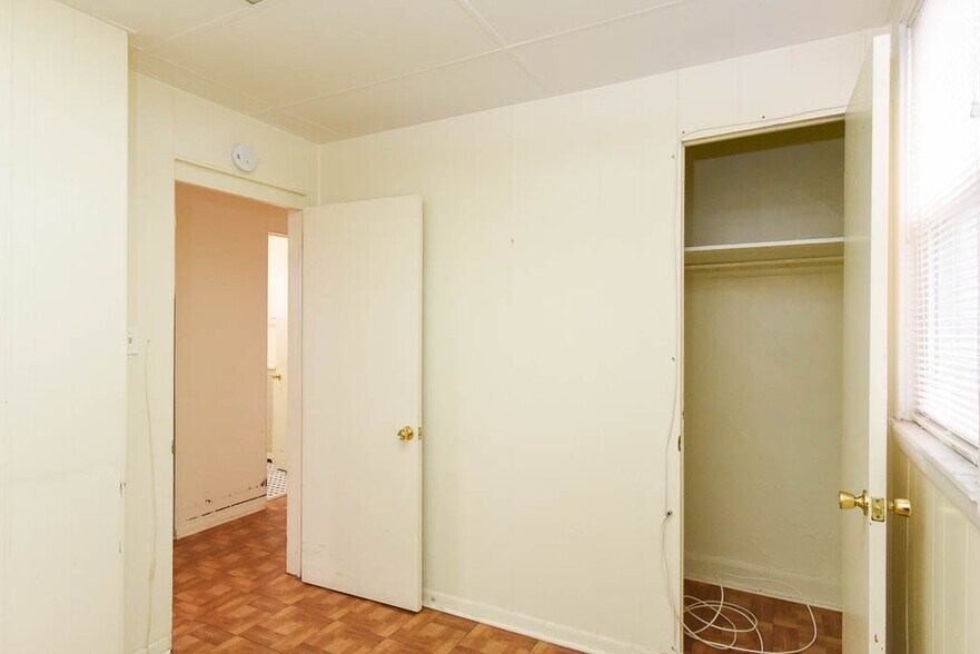 Building Photo - 3734 W Wabansia Ave