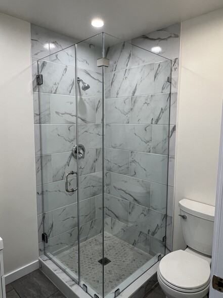 Bathroom-2 - 5742 Woodman Ave