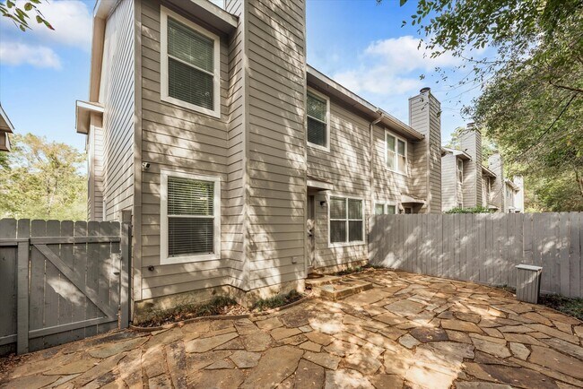 Building Photo - 42 Musgrove Pl